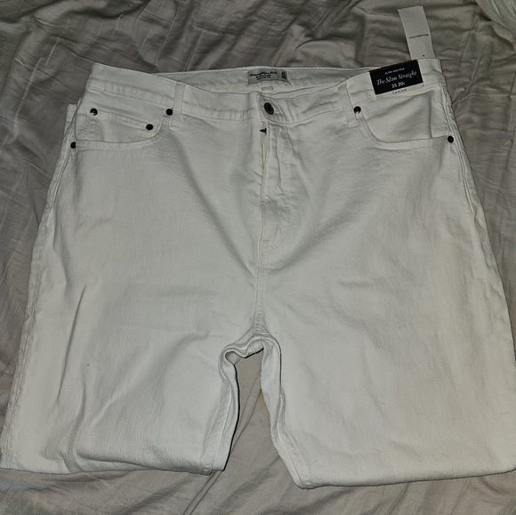 Ultra high rise, Slim straight, Curve love, White Abercrombie Jeans - Picture 4 of 9